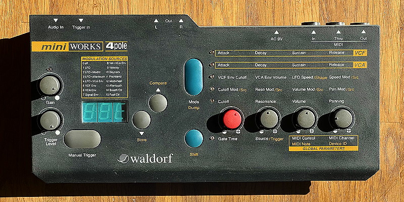 Waldorf 4pole Curtis version front