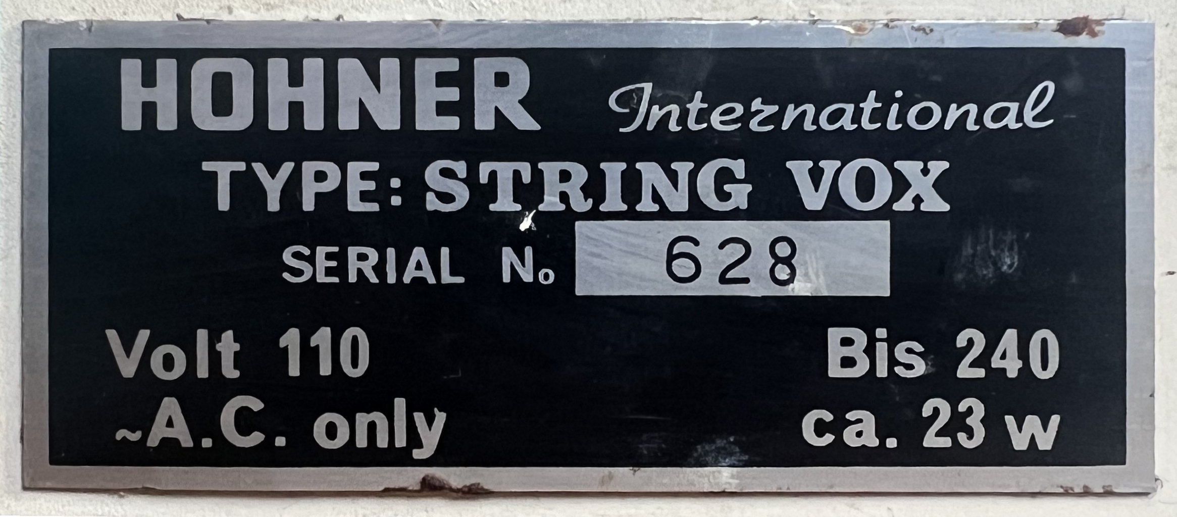 Hohner International String Vox label